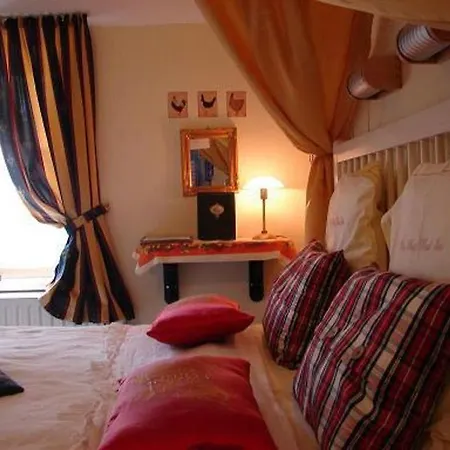 Отель Restaurant The Kings Head Вурен